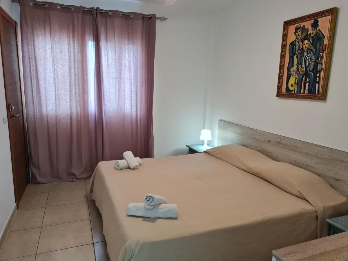 Habitaciones Nathaly Armenime Extérieur photo