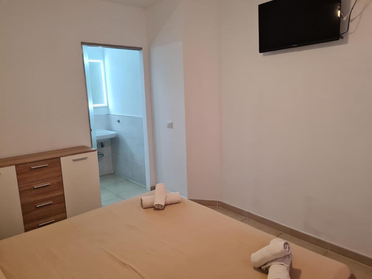 Habitaciones Nathaly Armenime Extérieur photo
