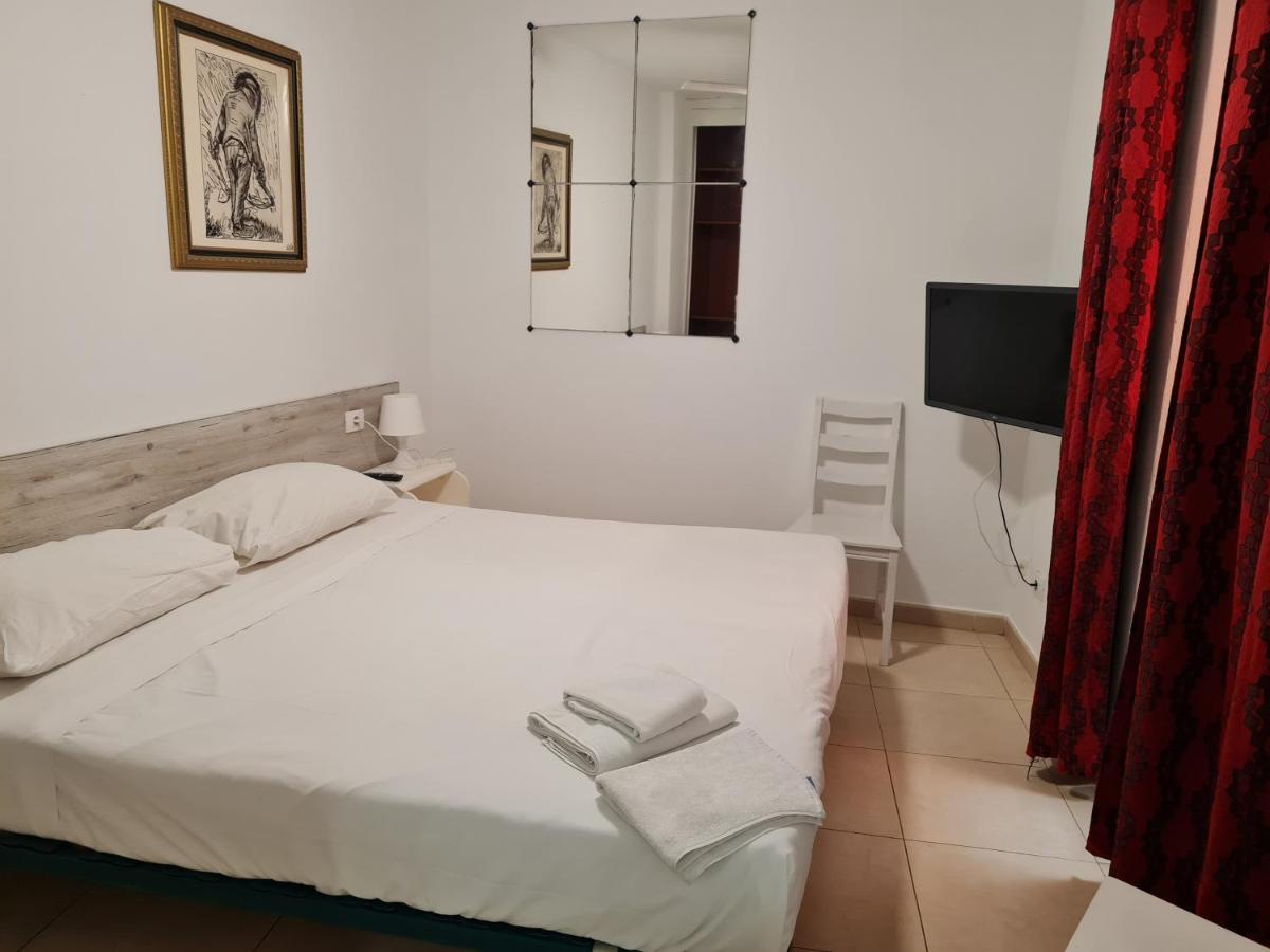 Habitaciones Nathaly Armenime Extérieur photo